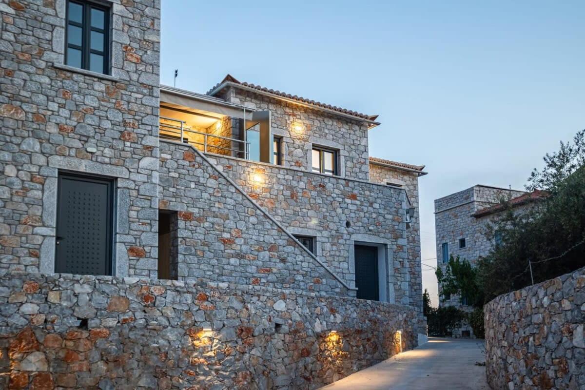 Mani Stone Built Home A Breath Away To The Sea Ступа Экстерьер фото